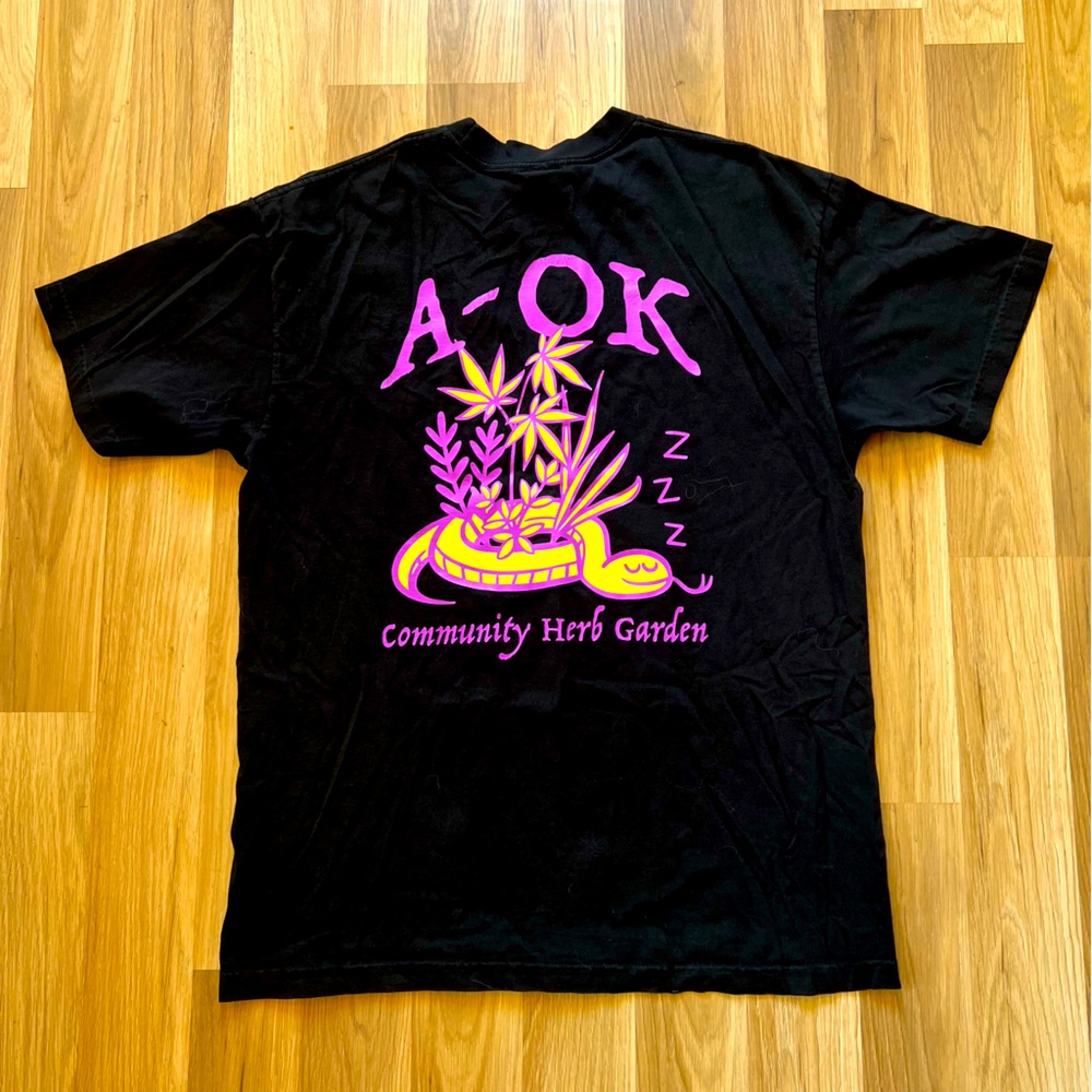 Studio AOK flower garden tee Large